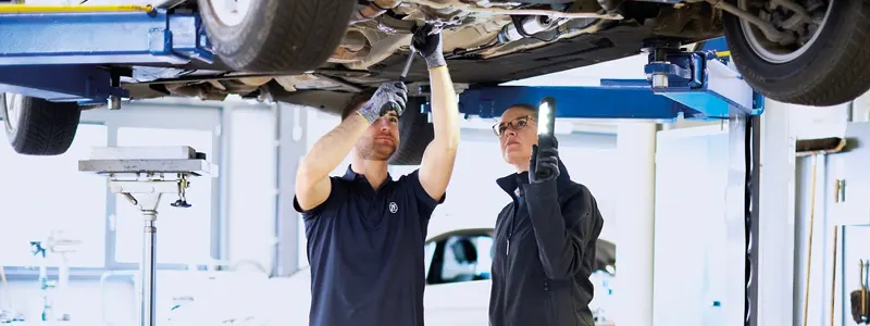 Cambiando embrague de un auto