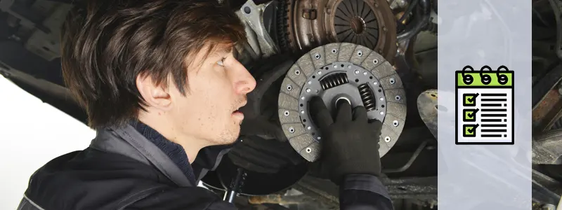 Cambiando el embrague de un vehículo