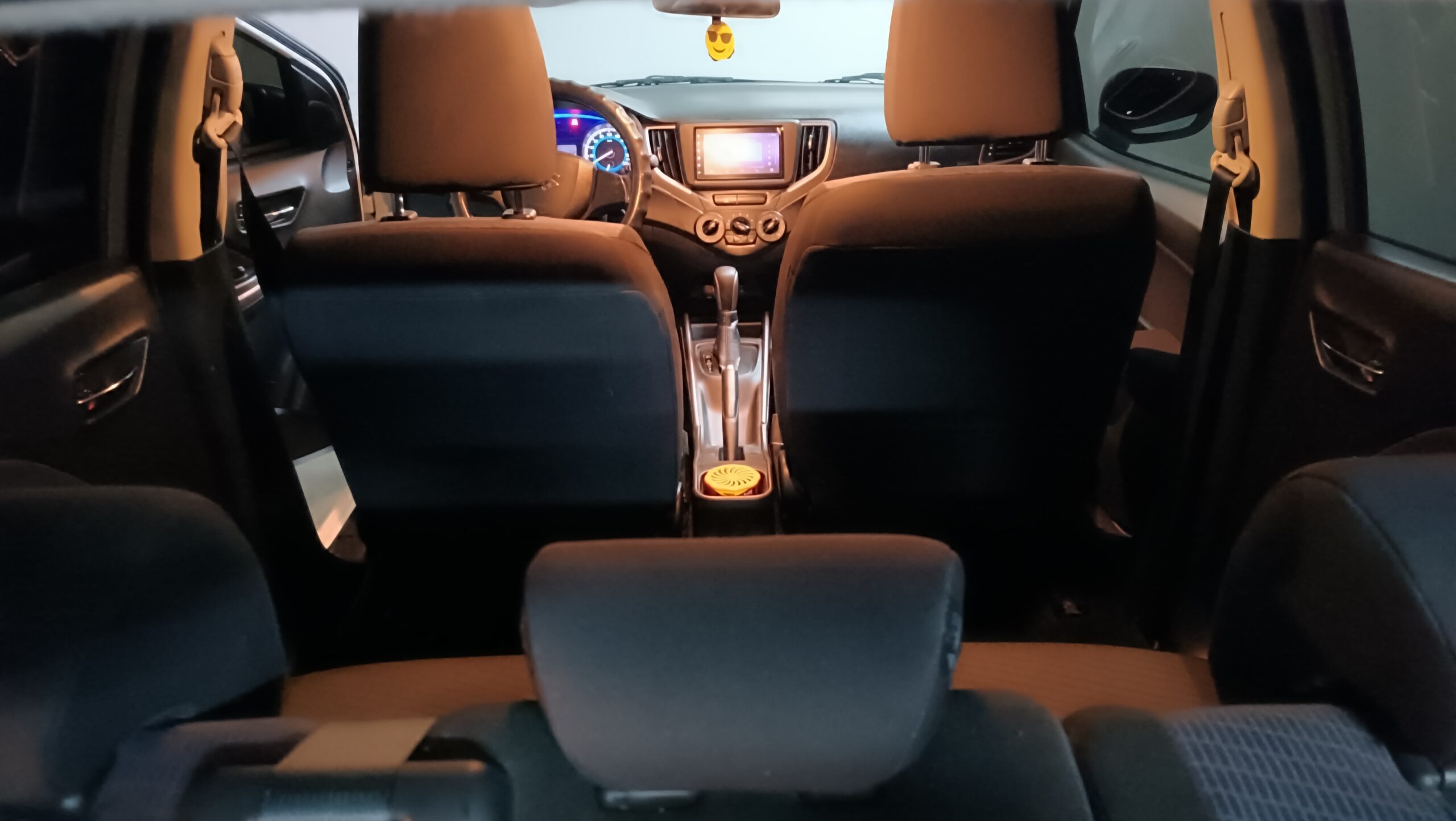 AUTO EN EXCELENTE ESTADO, IMPECABLE – TODO ORIGINAL DE FABRICA. SE VENDE POR VIAJE