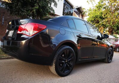 Chevrolet-Cruze-Sedan-2011-6