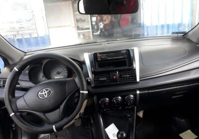 Vendo-Toyota-Yaris-2016-5