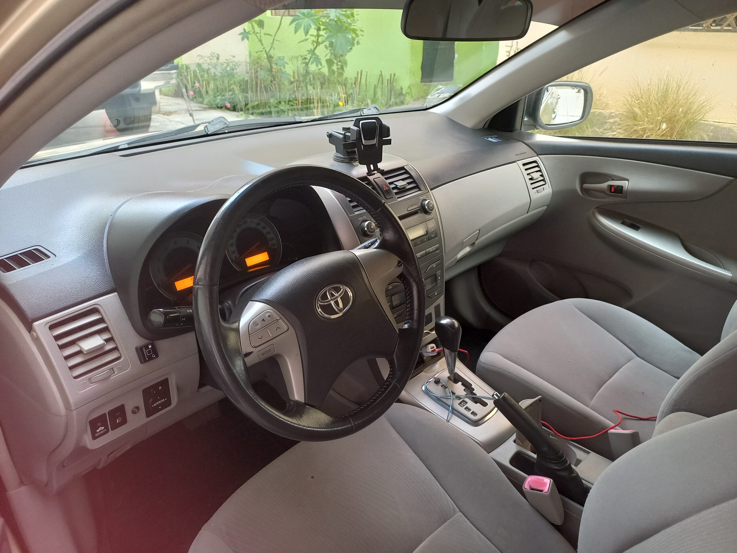 Vendo Toyota Corolla