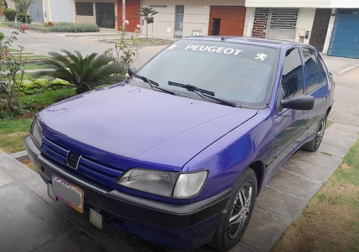 Sedan Peugeot 306 / 1995 – En Excelente Estado