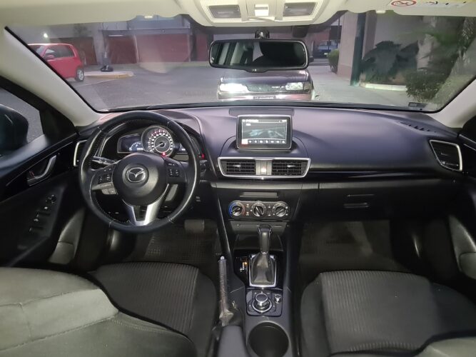 Mazda 3 modelo 2015 Impecable Hatchback 58,800 km