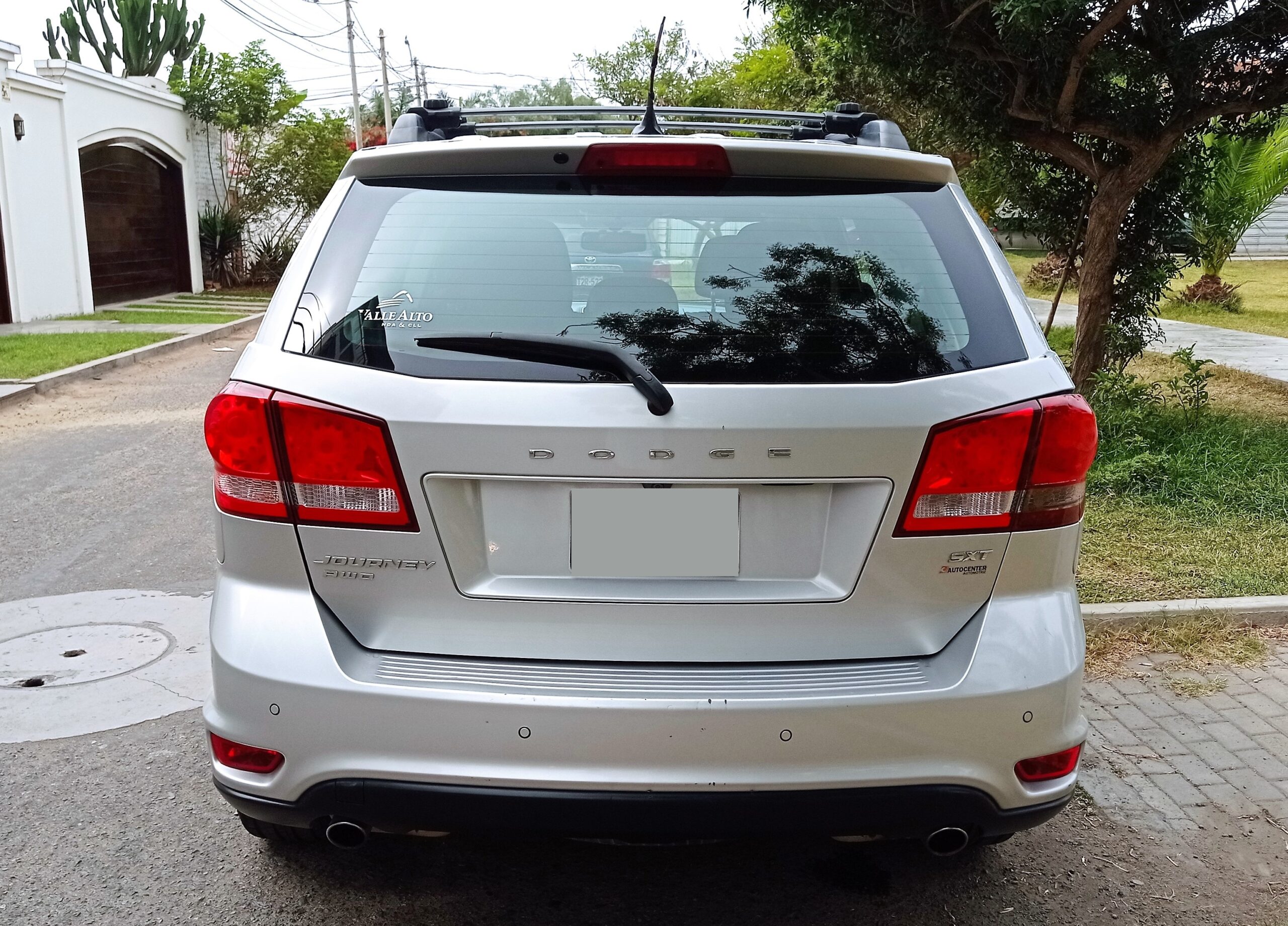 DODGE JOURNEY SXT 3.6 FULL 4X4 – TRES FILAS