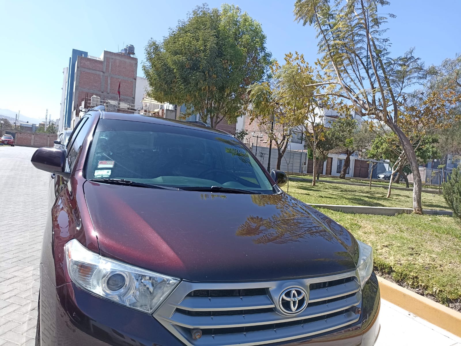 Vendo camioneta Toyota highlander 2013
