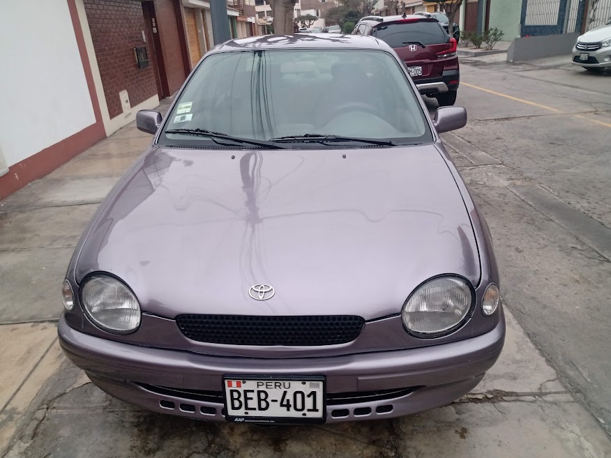 VENTA DE AUTO TOYOTA EN BUENAS CONDICIONES