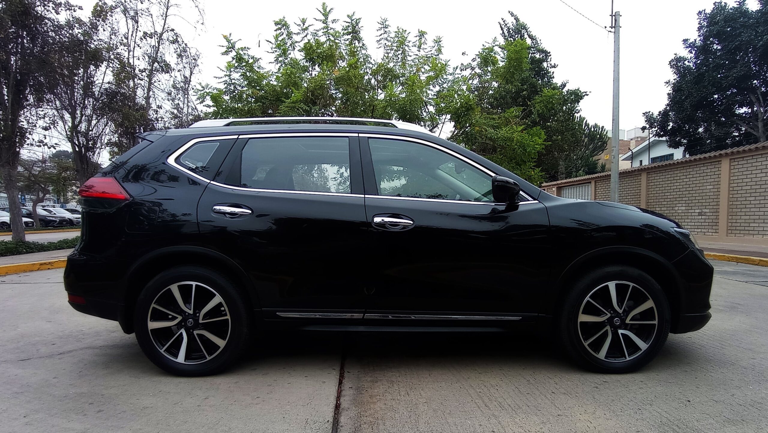 NISSAN X-TRAIL 2019