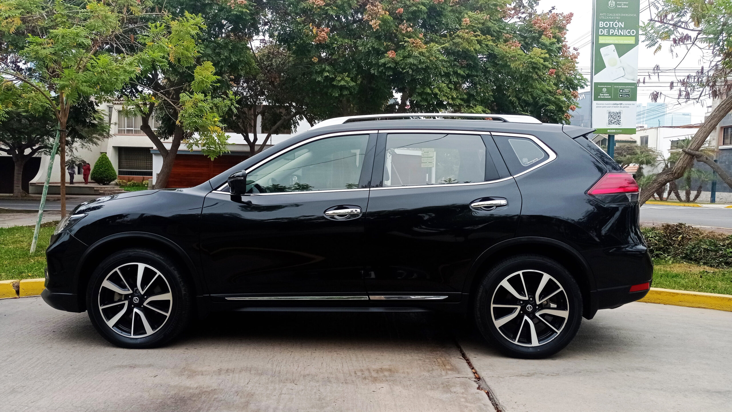 NISSAN X-TRAIL 2019