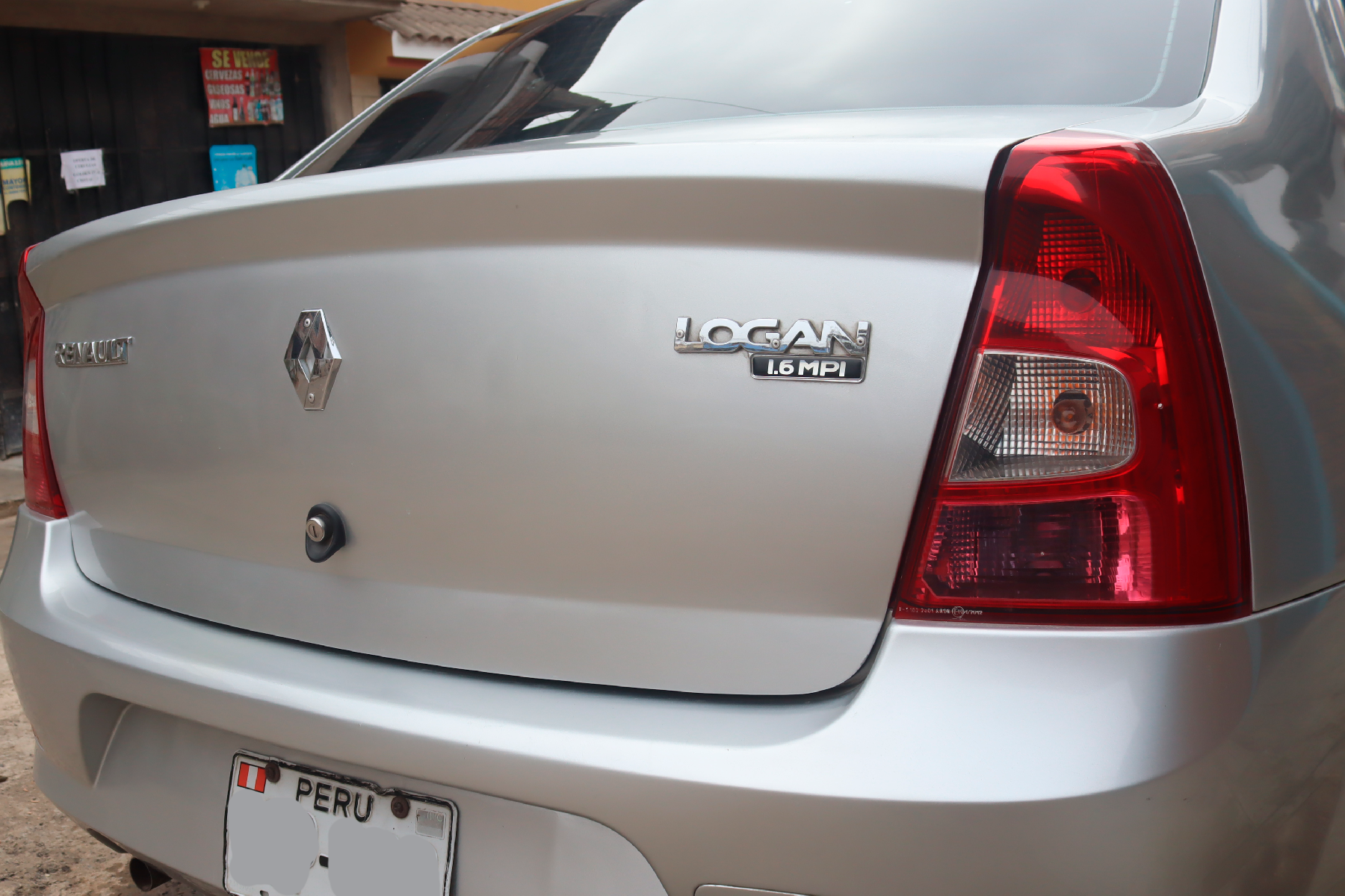 OCASIÓN RENAULT LOGAN – auto de segunda uso familiar