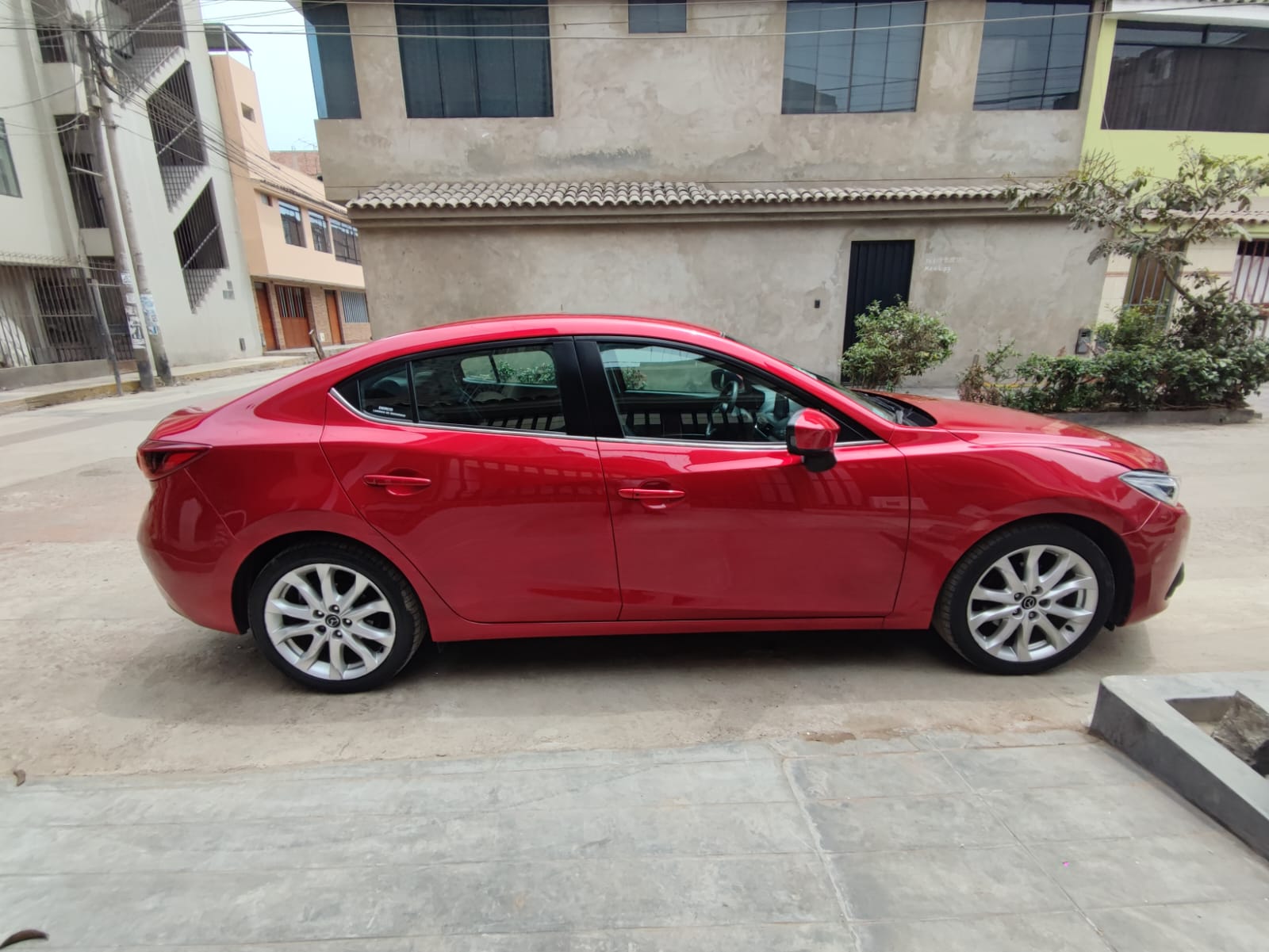 MAZDA 3 SEDAN 2.5 HIGH SPORT