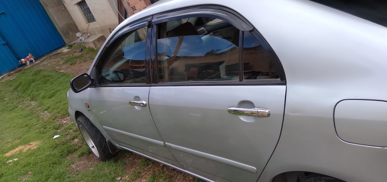 VENDO UN LINDO COROLLA