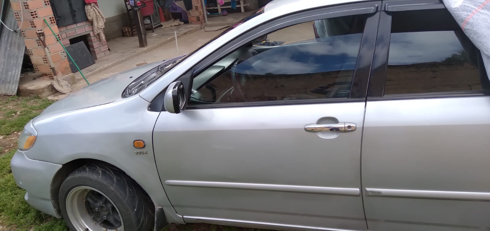 VENDO UN LINDO COROLLA