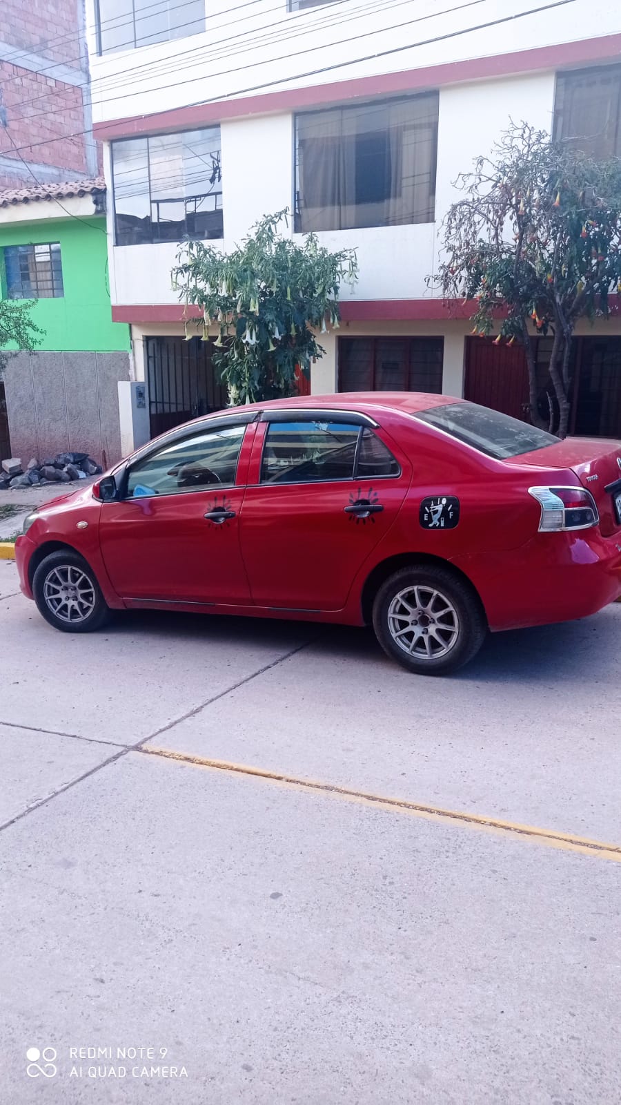 toyota yaris huevito