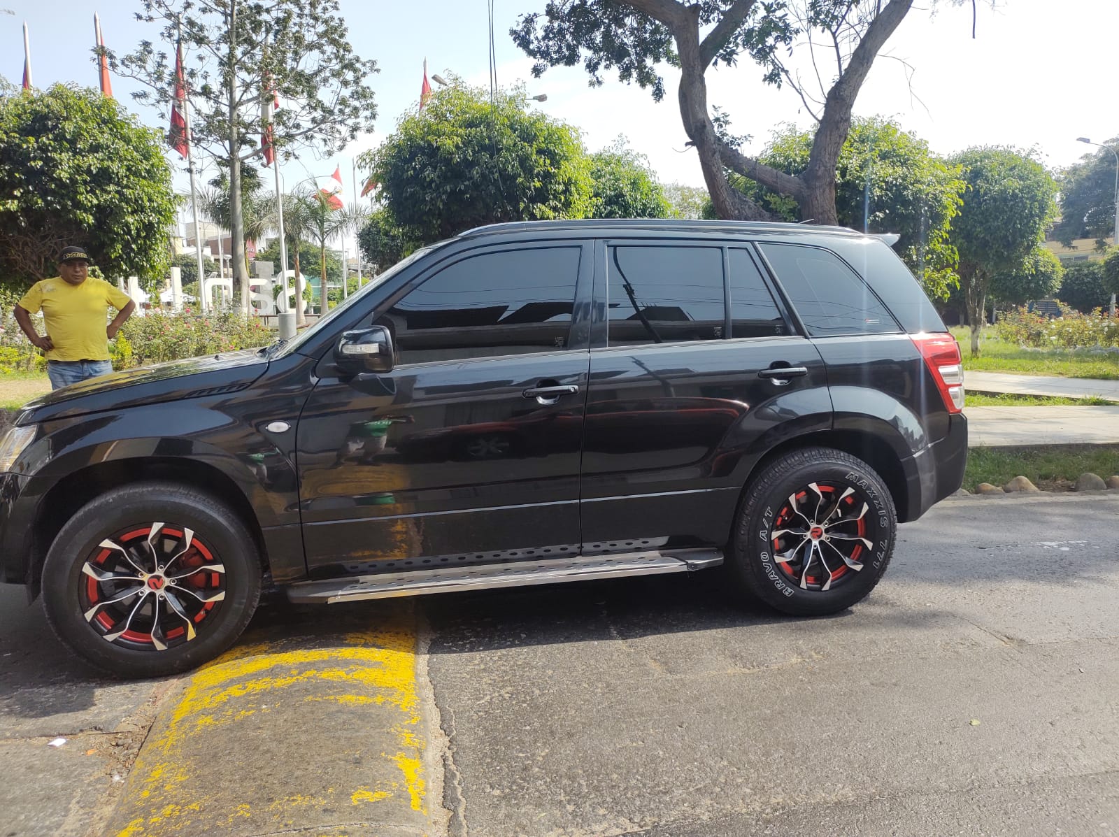 APROVECHA ESTA OPORTUNIDAD! AUTO SUZUKI GRAND NOMADE UNICO DUEÑO 21mil KM DE RECORRIDO