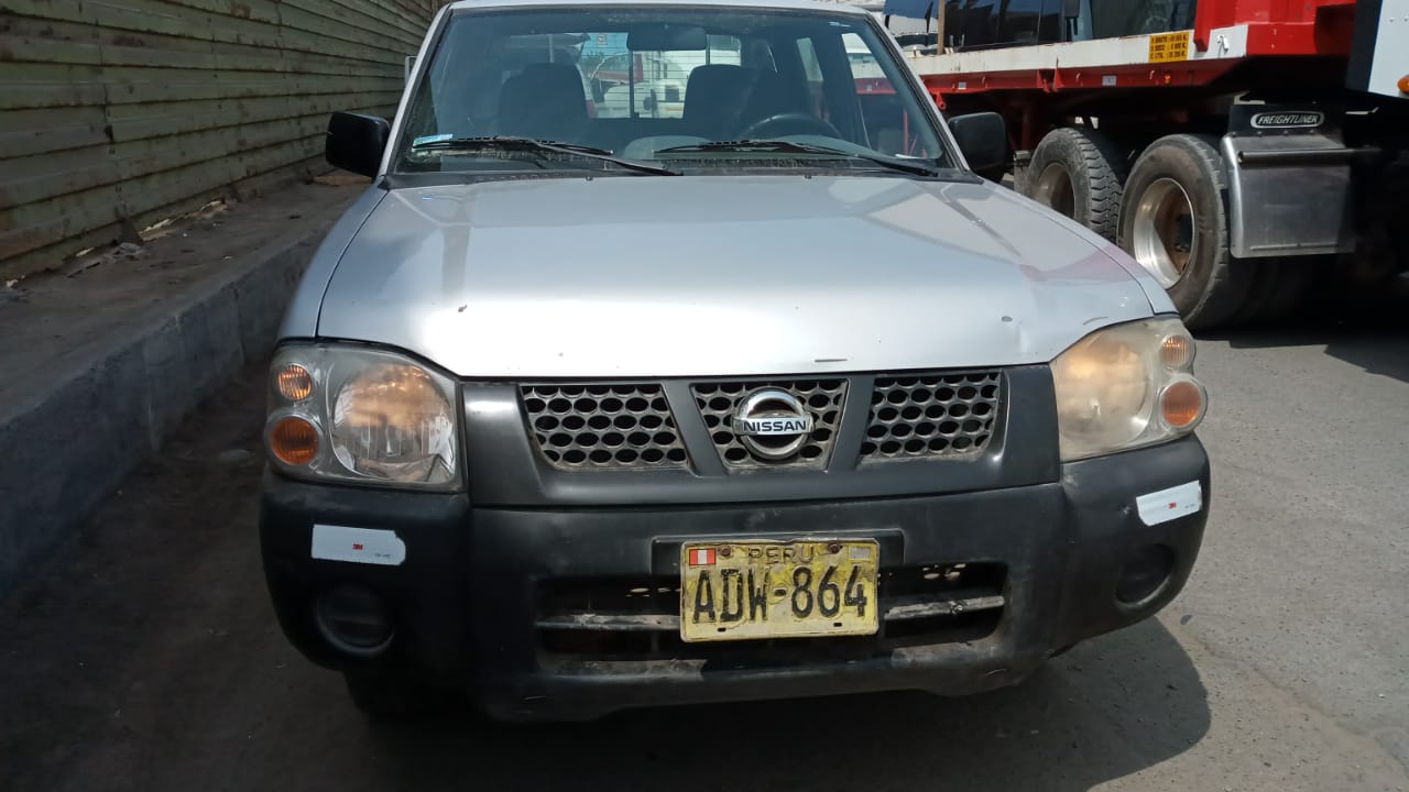 nissan np300 frontier 4×2