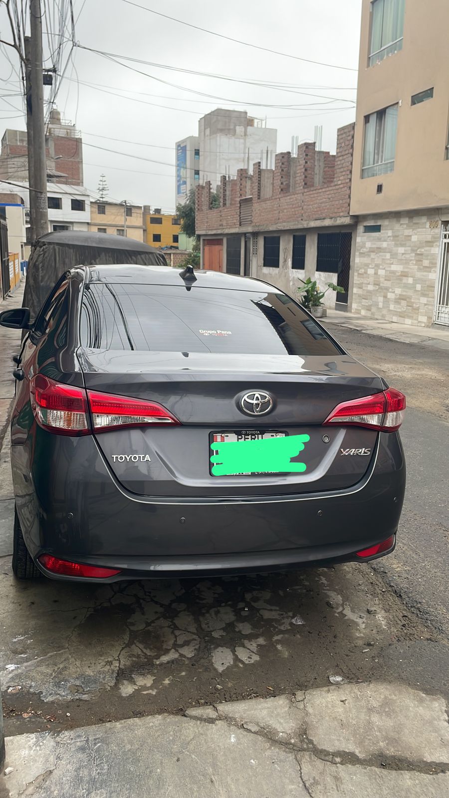 VENDO YARIS 2022 GNV 73MIL KM CON POLARIZADO