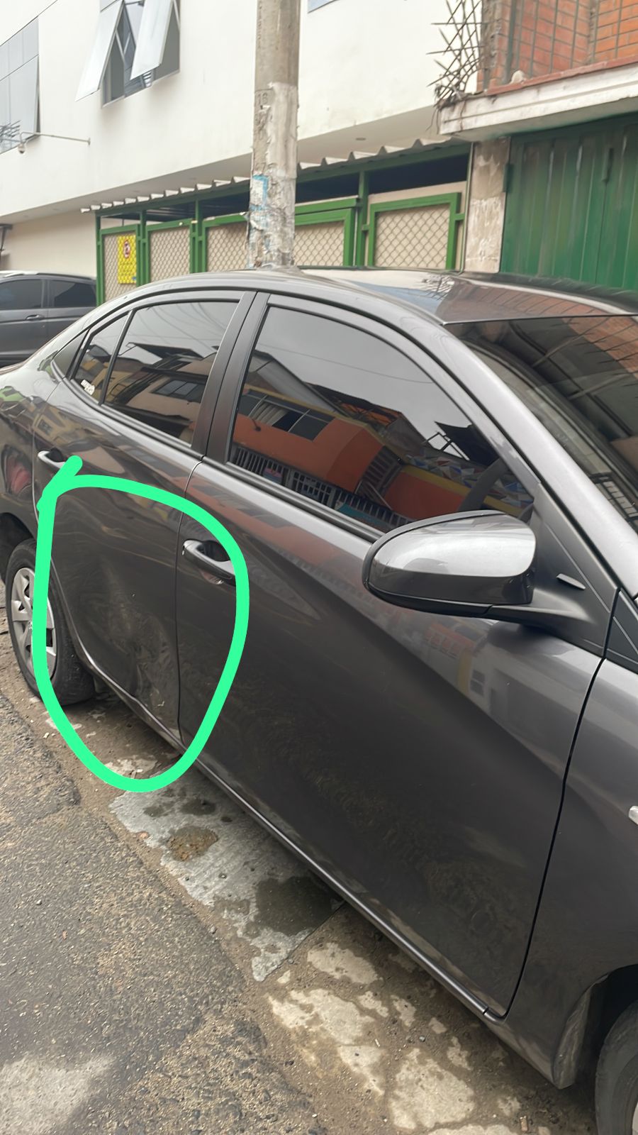 VENDO YARIS 2022 GNV 73MIL KM CON POLARIZADO