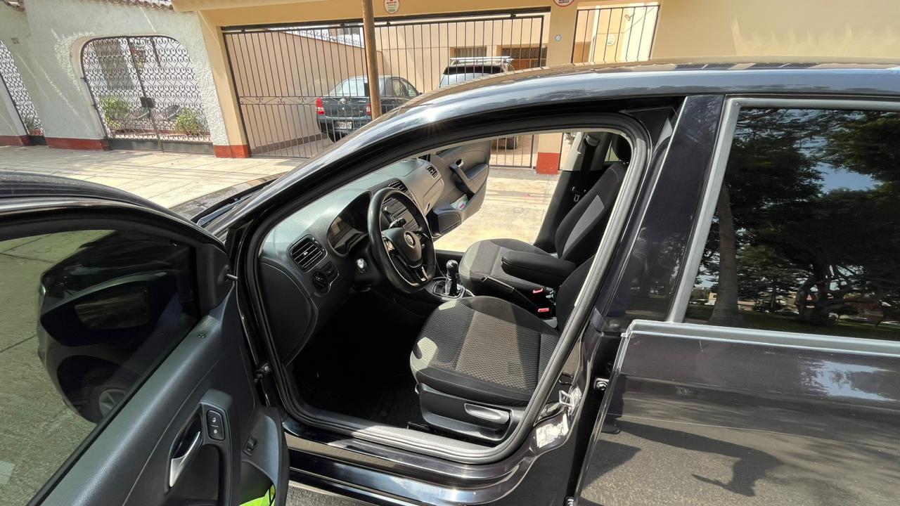 VENDO VOLKSWAGEN POLO 1.6 GASOLINA / GLP