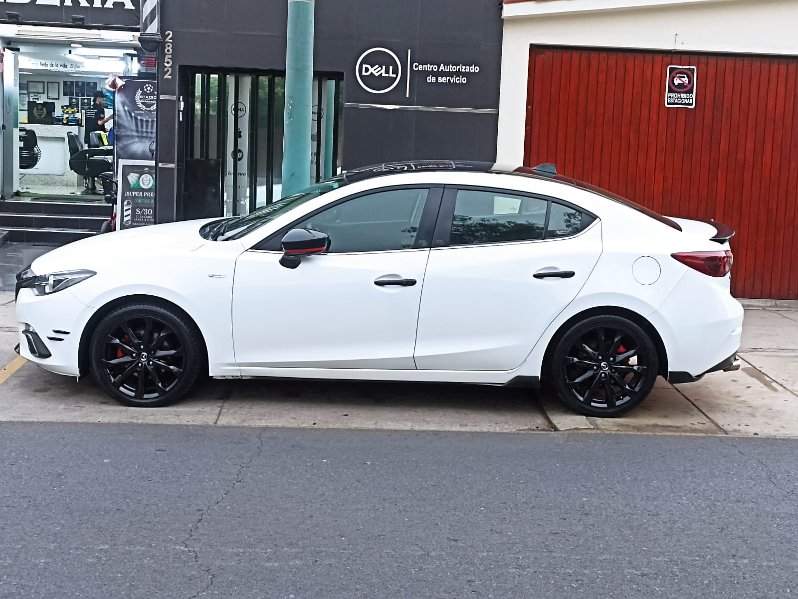 mazda 3 sedan 2.5