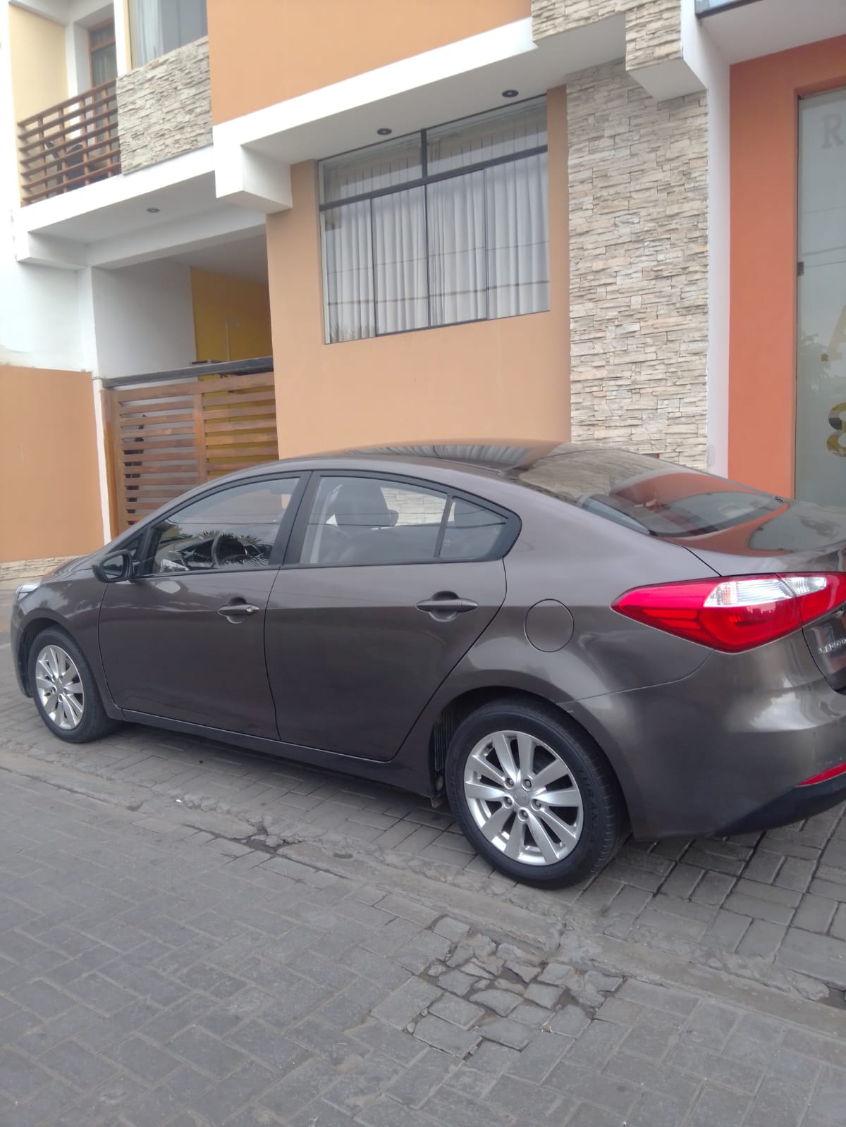 Vendo Auto Kia Cerato Excelente Estado
