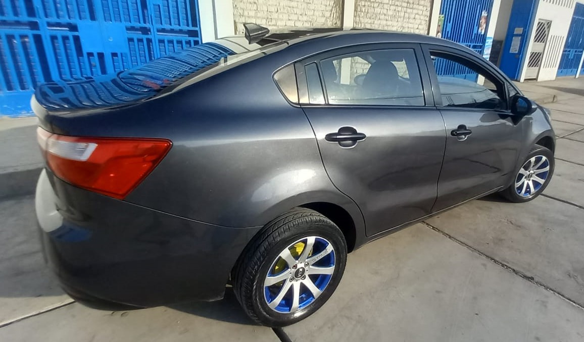 Se vende kia rio 2014